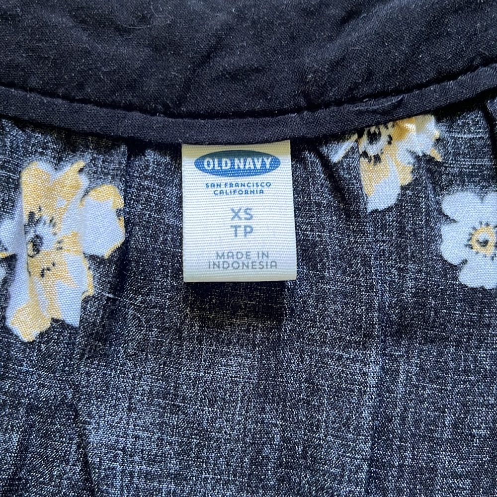 Old Navy Deep V Neck - Picture 2 of 2